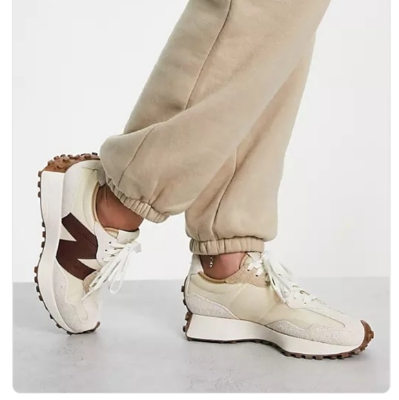 New Balance 327  Size 9 Sneakers Unisex - Picture 9 of 10